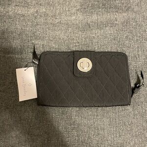 NWT Vera Bradley TurnLock Wallet in Microfiber Black